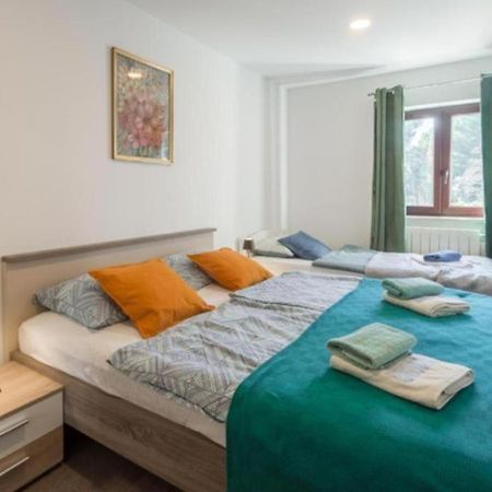 Alex Deluxe Apartments On Beach Пореч Экстерьер фото